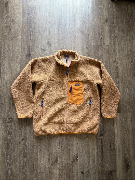 Patagonia Jackets & Blazers - Patagonia Women’s Tan Sherpa Fleece Jacket with Orange Chest Pocket